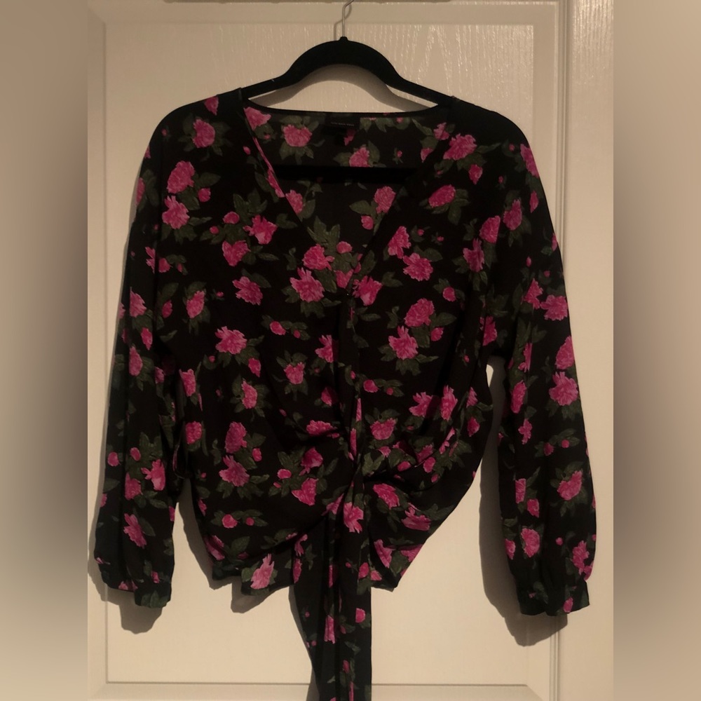 Black Blouse with Pink Roses - WHO WHAT WEAR